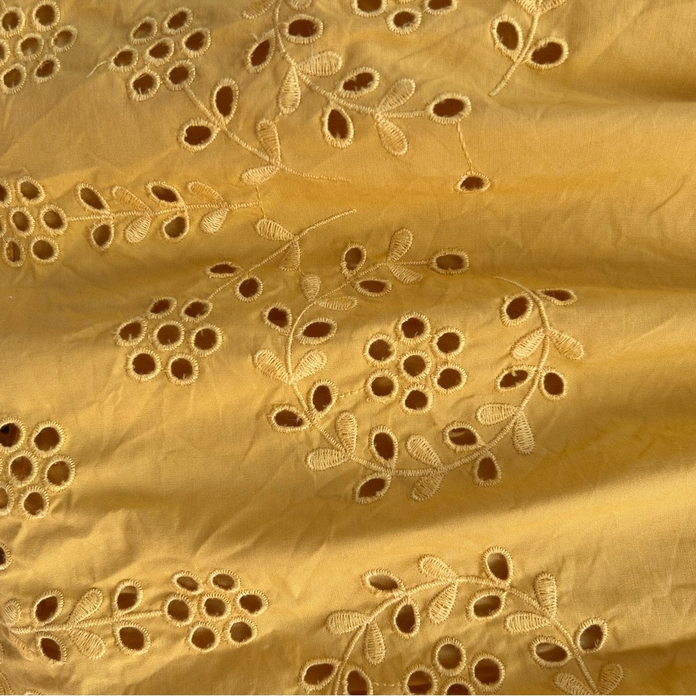 Ann Taylor
00P
Yellow eyelet dress - Picture 2 of 4